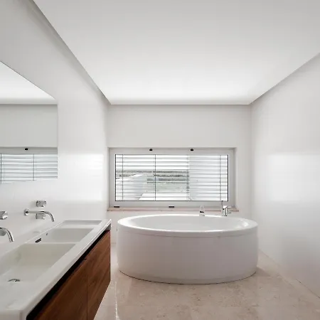 Villa Spacious Sunset With Breathtaking View Portimao